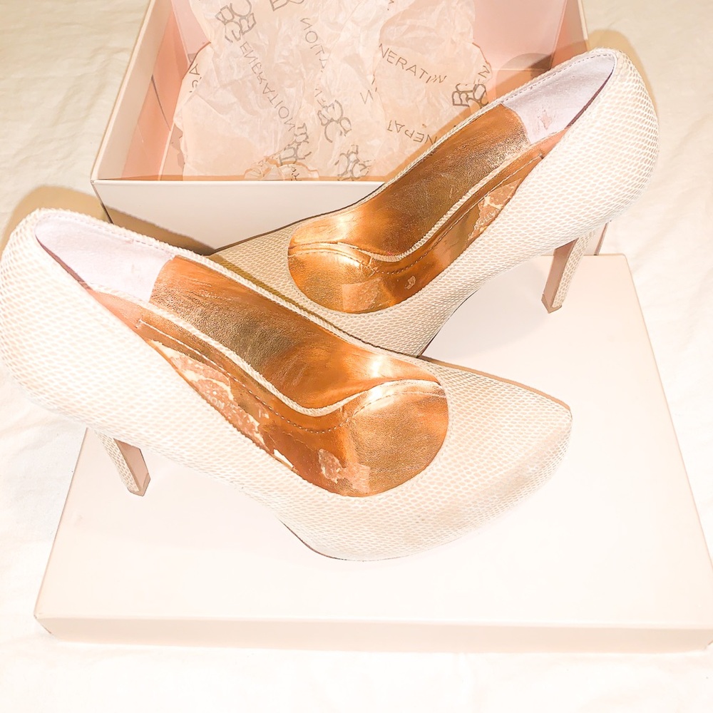 Shoes - Picture 3 of 4